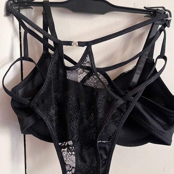 sample sale 2pc bra thong set size medium 34b bra - Picture 2 of 3